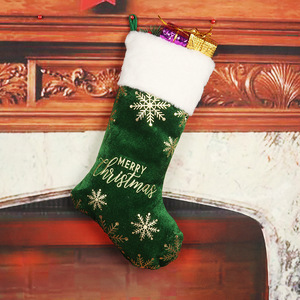 Chaussette de Noël en velours personnalisée de 19 pouces avec estampage doré, grand sac à bonbons, sac cadeau, décoration de la maison - Product Image 4