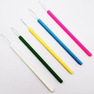 Enhebrador de Agujas Cilíndrico de Plástico, Colorido, con Orificio Grande, Guía de Hilo Portátil, Accesorio de Costura DIY - Product Image 2