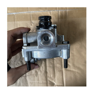 KARNO Prix d'usine Pièces de camion Valve de frein à air Oem 9730110100 1411244 Valve de relais pour <span class=keywords><strong>bus</strong></span> SC 4-Serie - Product Image 1