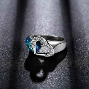 <span class=keywords><strong>Anello</strong></span> <span class=keywords><strong>Cuore</strong></span> dell'Oceano Titanic all'Ingrosso, <span class=keywords><strong>Anello</strong></span> Nuziale con Cristallo <span class=keywords><strong>Blu</strong></span> a Forma di <span class=keywords><strong>Cuore</strong></span> - Product Image 3