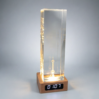 Trophées de récompense en cristal gravé au laser 3D personnalisés Noble Awards avec base en bois LED et gravure de horloge pour cadeaux de remise de diplôme