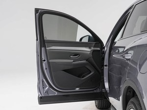Stock disponible : BYD Song Pro, SUV familial compact, élégant, hybride rechargeable, automobile pour usage privé - Product Image 5