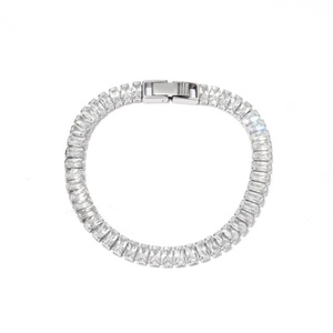 Bracelet tennis en acier inoxydable plaqué argent, chaîne rectangulaire brillante avec diamants, idéal pour un anniversaire - Vente flash - Product Image 1