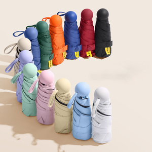 Parapluie pliant mini de poche personnalisé en gros, protection UV, double usage, avec étui capsule, parapluies cadeaux - Product Image 1