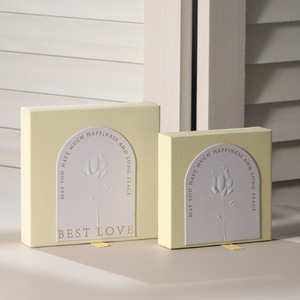 Bolsas de compras de papel kraft personalizadas con asas, ecológicas y duraderas, ideales para comercio minorista y embalaje. - Product Image 6