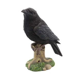 Vente en gros d'oiseau noir grandeur nature sur souche Statue en résine Figurine de corbeau sculpture