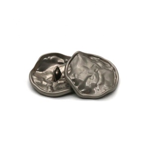 Nút cho quần áo không phai và có thể giặt tùy chỉnh logo dập nổi mạ điện hợp kim kẽm Kim Loại Tùy chỉnh mạ Shank Vòng - Product Image 3