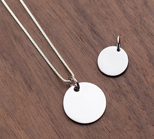 Collar de Plata de Ley 925 con moneda de disco de diseño Simple para joyería colgante grabada con nombre - Product Image 3