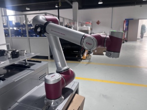 JAKA PRO12 Automatique, Classé IP68, Installation à N'importe Quel Angle, Environnements Industriels Complexes, Haute Protection pour Environnements Difficiles - Product Image 2