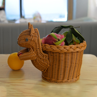 Usine directe nouveau Design rotin panier Animal chien forme avec poignée pour enfants panier sac en osier ou stockage pique-nique panier