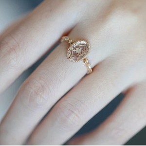 Bague pour femme en cuivre, imitation cristal blanc naturel de haute qualité, style luxueux et raffiné, motif de rose, collection Printemps Exquis - Product Image 5