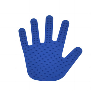 Xingjiu Pet Bathing Massage <b>Glove</b> TPR 18cmx15cm Needle Shape For Long Haired Cat Grooming - Product Image 4