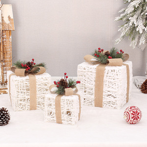 Juego de Cajas de Regalo Navideñas Bai Yang, 3 Piezas, Decoración Roja y Blanca Envuelta en Hilo de Seda para Decoraciones Navideñas - Product Image 4