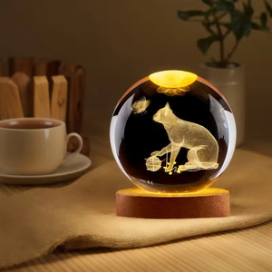 Veilleuses de taille personnalisée avec base en bois Veilleuse à DEL Boule de lumière 3d Sculpture interne Boule de cristal Lumière - Product Image 6