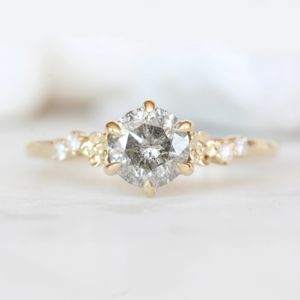 Anillo de moissanita de plata 925, joyería de corte redondo de diamante antiguo chapada en oro, salida de fábrica - Product Image 3