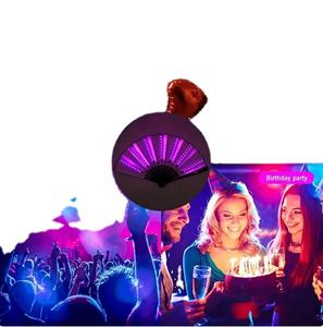 Ventilador de Mano LED de Seis Colores 5V al por Mayor para Hombre, de Tela de Seda Negra y Bambú Negro con LED para Danza y Fotografía - Product Image 6