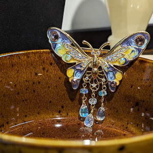 Broche de Mariposa Vintage, Broche de Cristal de Lujo con Efecto de Goteo de Aceite, Joyería con Insignia de Sol y Luna para Mujer, en Existencia, Venta al por Mayor - Product Image 4