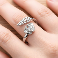 Bague commémorative « Maman d'un ange » avec empreinte de bébé et cœur en zircon, bague ouverte ajustable avec aile d'ange, cadeau de condoléances