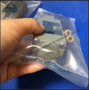 Phụ kiện in offset Van điện từ m2.184.1051 cho heidelberg van điều khiển hướng máy móc m2.184.1051 - Product Image 2