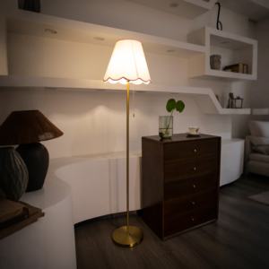 OEM ODM Stoffen lampenkap met metalen voet bureaulamp groothandel oplaadbare led draadloze restaurant hotel staande lamp tafellamp - Product Image 4