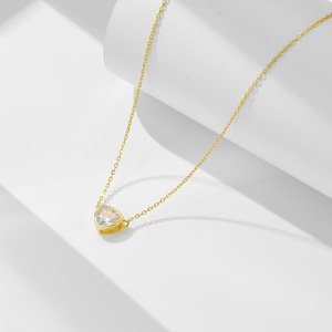 Bijoux simples 925 argent Sterling géométrique Triangle Zircon unique diamant pendentif collier pour les femmes - Product Image 6