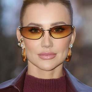 Gafas de Sol Retro de Aleación con Logotipo Personalizado 2025, Gafas de Sol Ovaladas sin Montura Estilo Punk para Mujer, Protección UV400, Estilo Y2K - Product Image 3