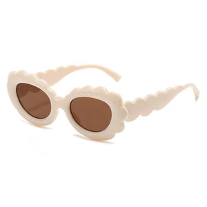 Lunettes de soleil pour enfants multicolores, monture intégrale en PC, légères, anti-radiation UV400, confortables, durables, motif tournesols mignon, logo personnalisé - Product Image 3