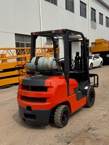 Chariot élévateur Toyota d'origine japonaise TCM 8FG25 2.5 3 5 7 8 10 tonnes GPL Essence Double Carburant FGZN25 à double élévateur, triple élévateur, déplacement latéral - Product Image 2