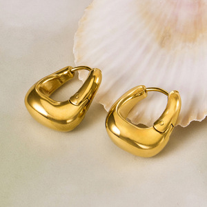 ต่างหูแบบห่วงชุบทอง โลหะผสม สไตล์คลาสสิก เครื่องประดับสำหรับทุกเพศ - Product Image 1