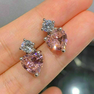 Orecchini a perno a forma di cuore per donna, rosa scintillante, gioielli alla moda all'ingrosso - Product Image 1
