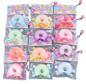 Jouets sensoriels anti-stress en forme de gaufres, donuts et tartes super doux pour enfants, garçons et filles - Product Image 1