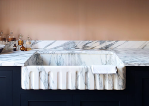 Lavabo in Marmo Scanalato Personalizzato, Lavandino Classico con Frontale a Grembiule, Lussuoso Lavabo in Marmo Arabescato per <span class=keywords><strong>Cucina</strong></span> e Bagno, per Hotel e Arredamento Casa - Product Image 2
