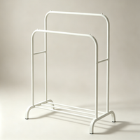 Porte-vêtements moderne à double rail, directement de l'usine, avec rangement inférieur pour chambre et entrée