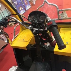 รถตุ๊กตุ๊ก 150 ซีซี 200 ซีซี รถสามล้อเครื่องยนต์ราคาถูก ระบายความร้อนด้วยน้ำ ใช้เชื้อเพลิงเบนซิน สำหรับโดยสาร - Product Image 4