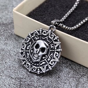 Collar con Colgante de Calavera de Acero Inoxidable Vintage, Amuleto Geométrico Unisex, Joyería de Halloween, Accesorio de Moda - Product Image 2