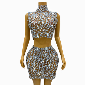 green emerald velvet dress Taina Dress – Zoè J. Fashions