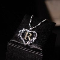 Collier pendentif cœur creux incrusté de lettres pour femme, chaîne de clavicule tendance et simple