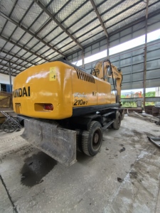 Excavadora de Ruedas Usada Hyundai 210w-7 de 21 Toneladas, Original de Corea, de Segunda Mano, en Venta - Product Image 4