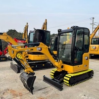 Mini-excavatrice sur chenilles Caterpillar CAT 302 d'occasion, 2 tonnes, d'origine japonaise, faible nombre d'heures, excellente pour les travaux agricoles, municipaux et de rénovation intérieure.