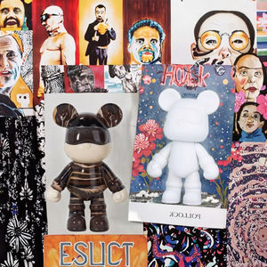 Escultura Navideña Hecha a Mano con Pigmentos de Resina, Modelo de Oso de Dibujos Animados, Precio de Fábrica al por Mayor - Product Image 3