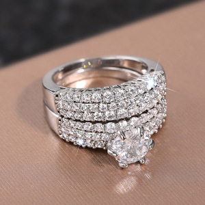 T0327 Set di Gioielli da Sposa, Anelli con Diamanti per Donne, Taglio Brillante Classico Rotondo, Montatura a Griffe, Gioielli alla Moda - Product Image 1