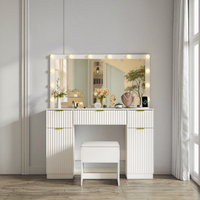 Coiffeuse moderne en bois pour le maquillage et la toilette avec miroir éclairé et tiroirs - Meubles de chambre à coucher