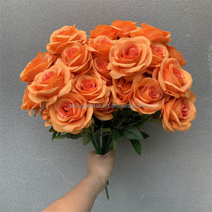 باقة ورد صناعي من الحرير A-311 بالجملة، 7 رؤوس برتقالية اللون، مصنوعة يدويًا، ترتيب حديث لتزيين عيد الميلاد - Product Image 1