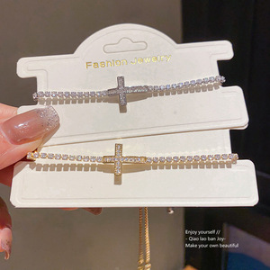Pulsera Minimalista con Incrustaciones de Circonitas en Forma de Cruz, Chapada en Oro de 14K, Ajustable, de Lujo, para Uso Diario, Regalo de Cumpleaños, Regalo Religioso, Regalo de Bautizo - Product Image 2