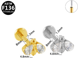 Boucles d'oreilles clous en titane motif fleur F136, bijoux de piercing en alliage de titane pour le philtrum et le nez - Product Image 5