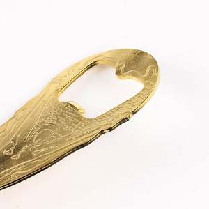 Décapsuleur porte-clés Coupe du Monde de football 2026 - Souvenir trophée métallique double fonction pour les fans du Canada, du Mexique et des États-Unis, cadeau de collection - Product Image 6