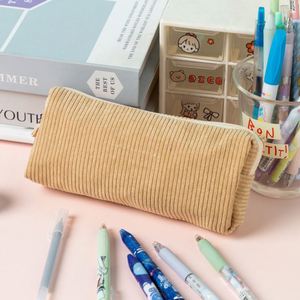 Trousse à crayons rétro en velours côtelé de couleur unie avec fermeture éclair, sac de rangement artistique et simple pour fournitures scolaires destiné aux lycéens - Product Image 6