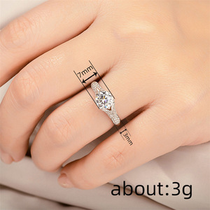 Anello Geometrico con Zirconi per Donne, Elegante Gioiello da Cerimonia e Festa, Regalo di Moda - Product Image 4