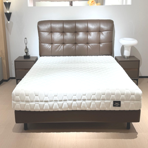 Ensemble de meubles de <span class=keywords><strong>chambre</strong></span> à coucher King Size modernes et luxueux Vonliva, revêtement en cuir, dossier souple, cadre en bois écologique pour adultes - Product Image 1