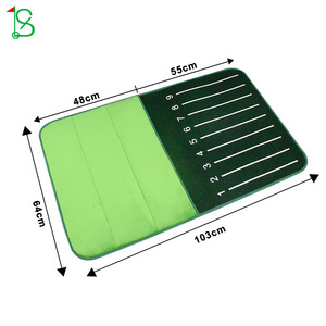 Alfombrilla de entrenamiento de golf Ls de 64 cm x 103 cm, alfombrilla de terciopelo para práctica en interiores con marcas de distancia para mejorar las habilidades - Product Image 1